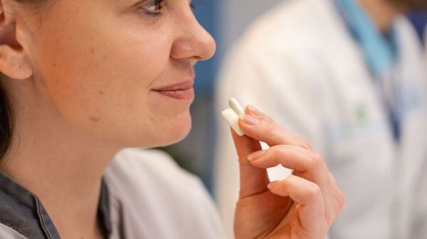 Od brezove smole i vojničkih obroka do svemirskih misija i fabrike koja godišnje proizvede 33 milijarde komada